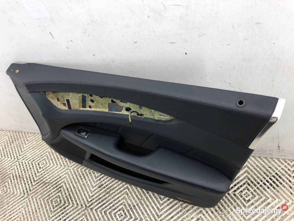 BOCZEK DRZWI PRAWY PRZÓD MERCEDES C218 Hatchback podkarpackie