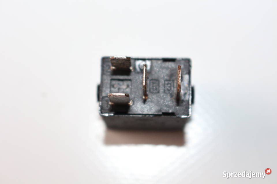 MERCEDES W168 PRZEKAŹNIK HELLA 12V 20A osobowe
