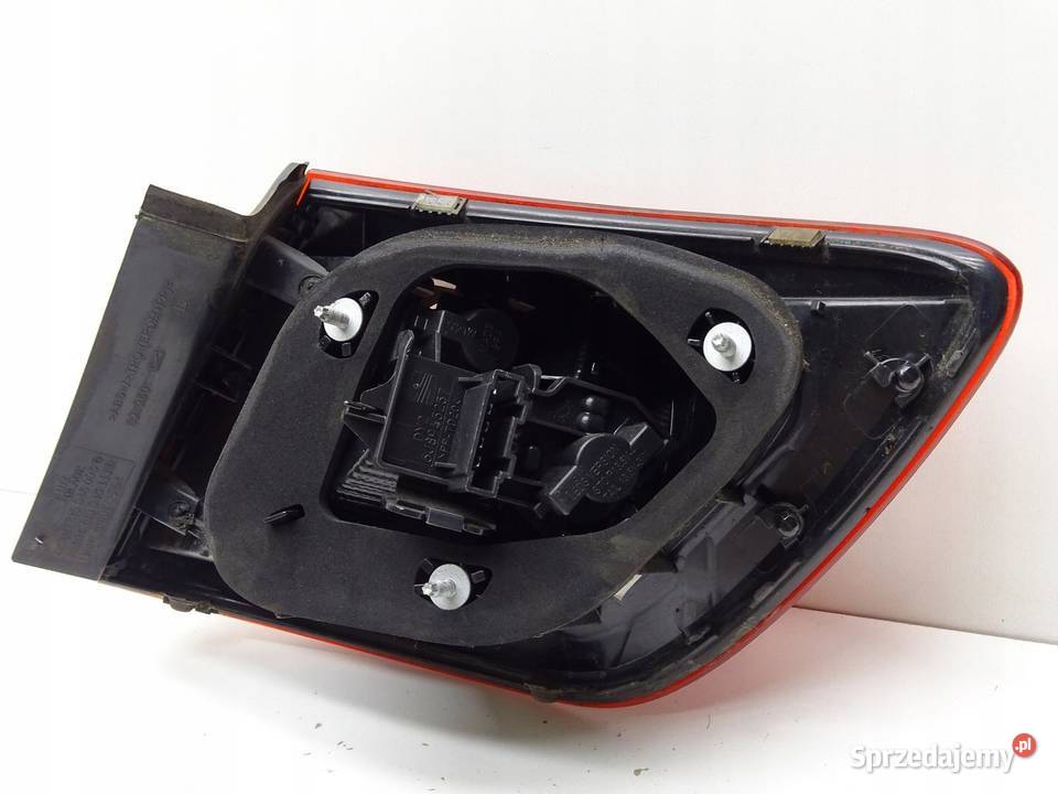 LAMPA LEWA LEWY TYŁ W BŁOTNIK 6J8945095D SEAT