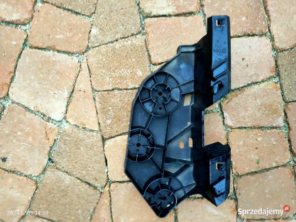 Sprzedam prawy ślizg lampy zderzaka Nissan X Turek