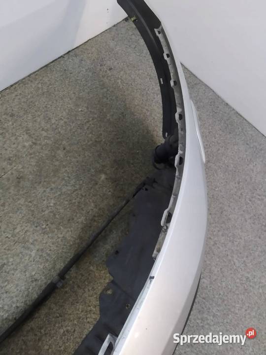 ZDERZAK PRZÓD SREBRNY SPRYSKIWACZE LEKKO