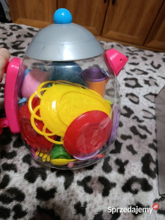 komplet naczyń zabawkowych dzieci w ozdobnym sprzedam