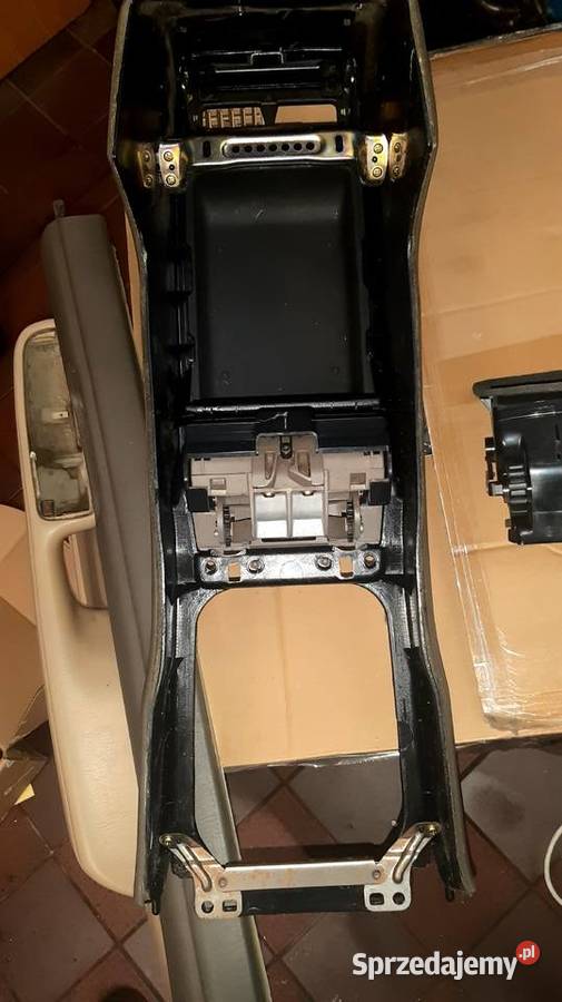 podlokietnik lexus ls400 ls 400 ucf10 bezowy Katowice