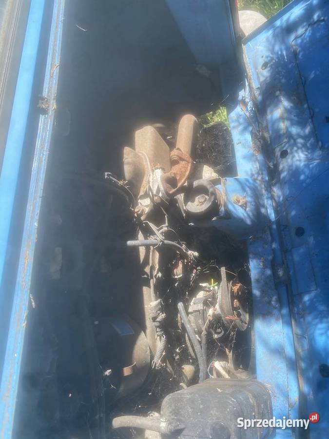 Maluch 126 sprzedam uszkodzony sprzedam