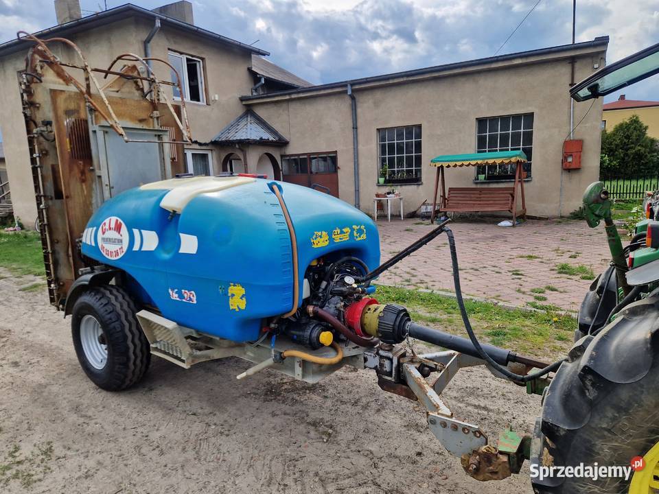opryskiwacz sadowniczy CLM 1500 litrów kolumna Zelów
