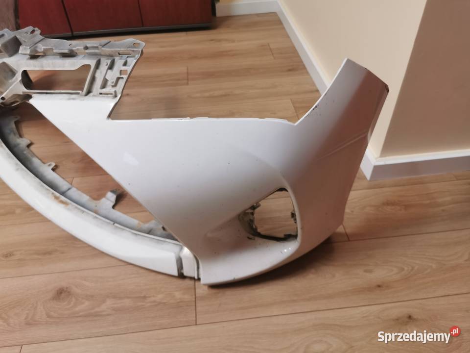 Zderzak przedni przód Toyota Yaris 2015r Białystok