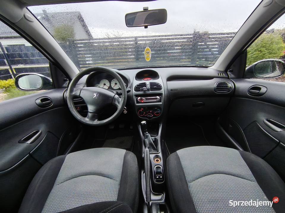 Peugeot 206 14 benzyna KFW 75 2005 przebieg Bolesławiec
