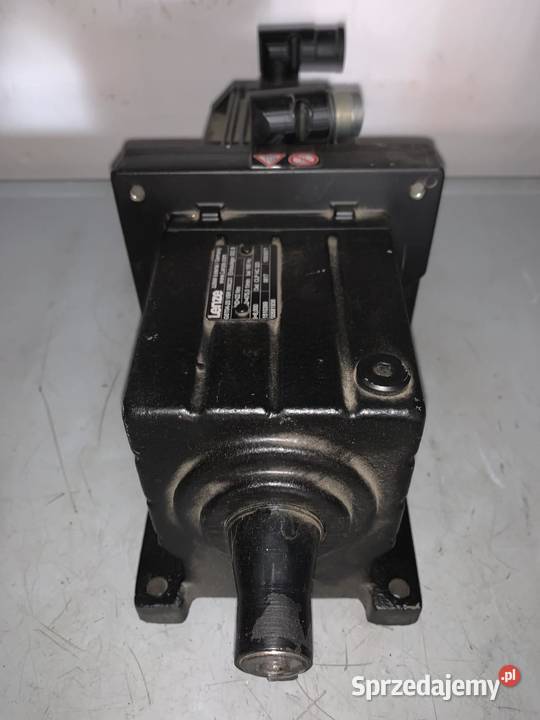 Lenze MDSKSRS05623 Serwomotor 11kW Gear GST042S Warszawa