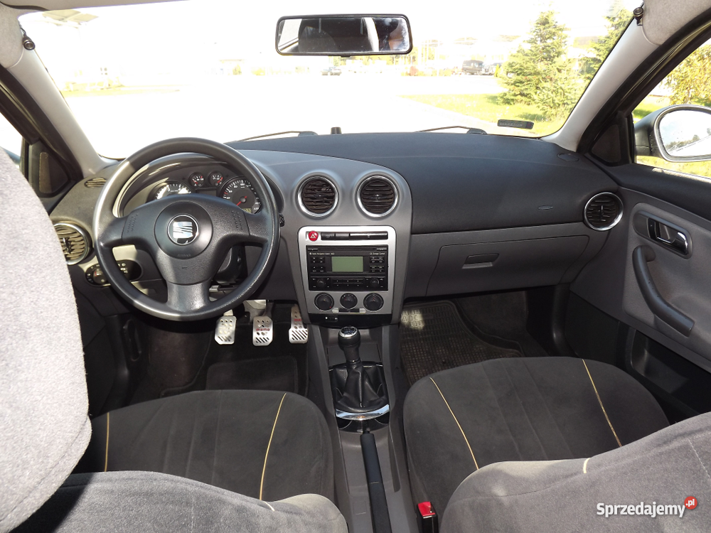 SEAT IBIZA 14 BENZYNAGAZ 2003 r Hatchback pomorskie Kowale