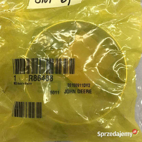 R86488 Tuleja osi przedniej John Deere Części i osprzęt rolniczy