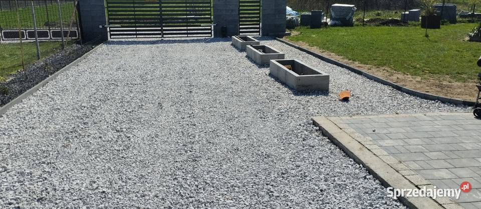 Podbudowa utwardzanie kruszywo Wykonanie wejść i tarasów Niechcice