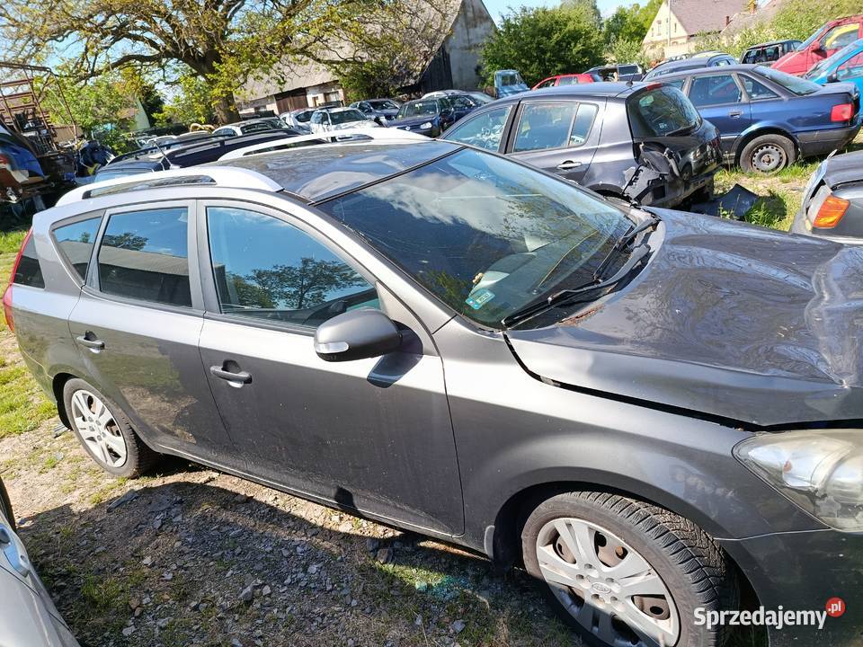 Kia Ceed 16 9270 kW 2010 r dawca części Samochody na części Szklarka Myślniewska
