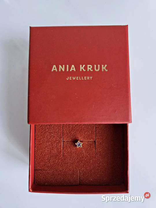 Kolczyk z fioletową cyrkonią gwiazdka piercing Liszki