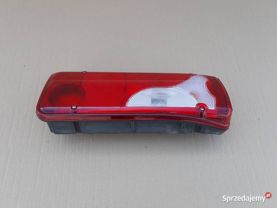 SPRINTER W906 CRAFTER SKRZYNIA LAMPA TYŁ PRAWA Oświetlenie Trzciel