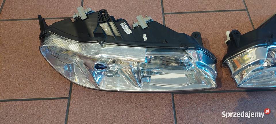 Komplet nowych reflektorów do Peugeot 406 coupe Kalety