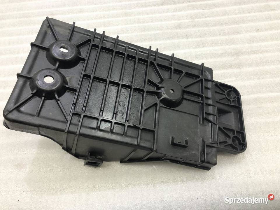 PODSTAWA AKUMULATORA KE7056041 MAZDA 6 GJ