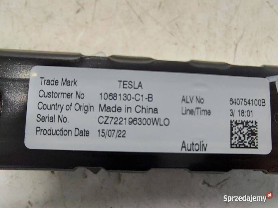 TESLA MODEL Y 2022r SZYNA REGULACJI PASA