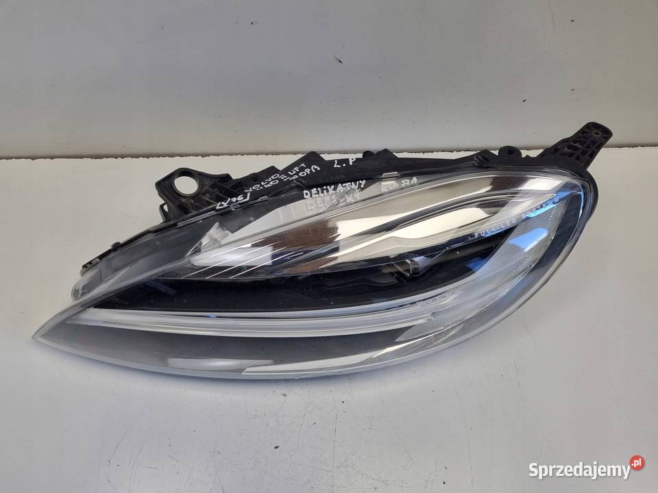 LAMPA LEWA Volvo V40 II XC40 LIFT PRZEDNIA lewy osobowe Rudka sprzedam