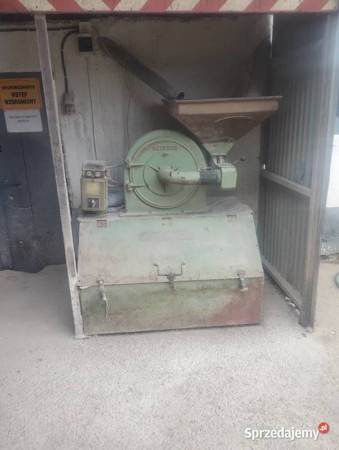 Śrutownik bijakowy Maszyny do obróbki i pakowania Słaboszów sprzedam