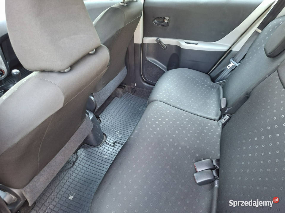 Toyota Yaris 13 benzyna na łańcuchu 5 drzwi Jacków