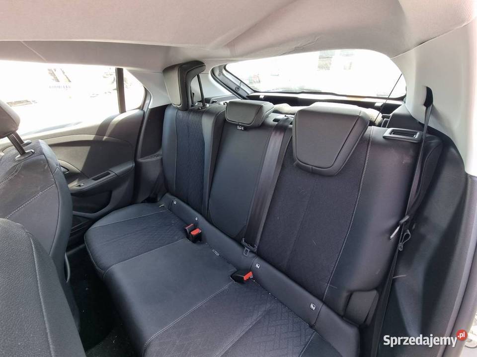 FOTELE KANAPY OPEL CORSA F KOMPLET 5 DRZWI Lipno sprzedam
