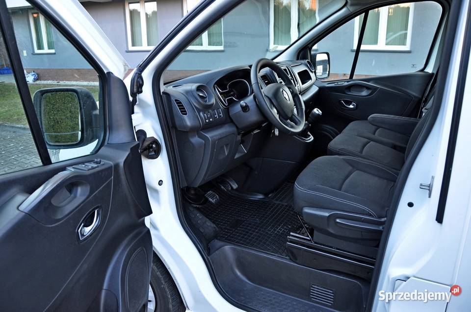 Zgłoś Renault Trafic 20 DCi L2H1 2021r 160 nieuszkodzony Rzeszów