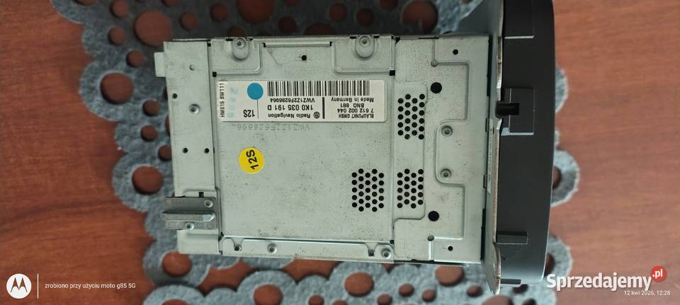 Radio z nawigacją RNS 300 00 VW Passat B6 Nawigacje fabryczne Lubin