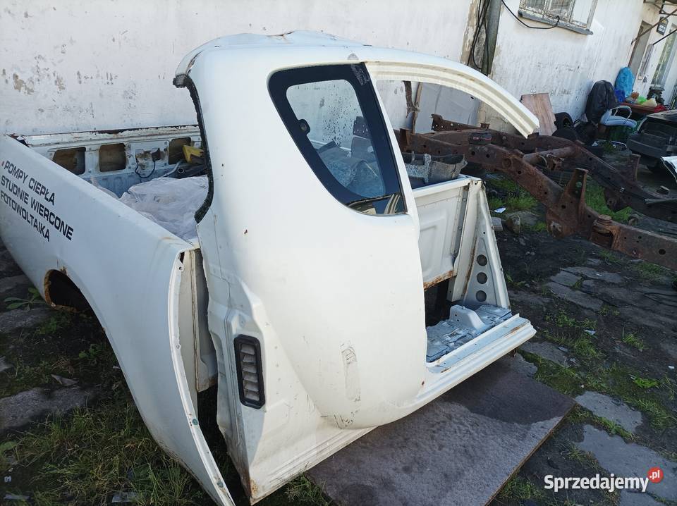 Mitsubishi L200 błotnik tylny prawy z progiem Lublin sprzedam