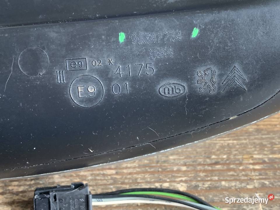 Lusterko prawe PEUGEOT 307 elektryczne 6pin