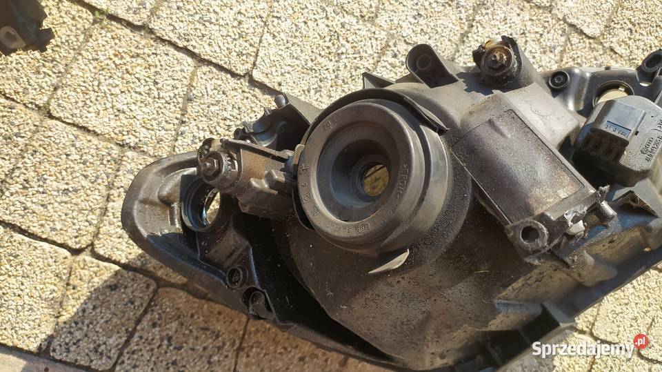 Lampy Skoda Citigo przedliftowe uszkodzone
