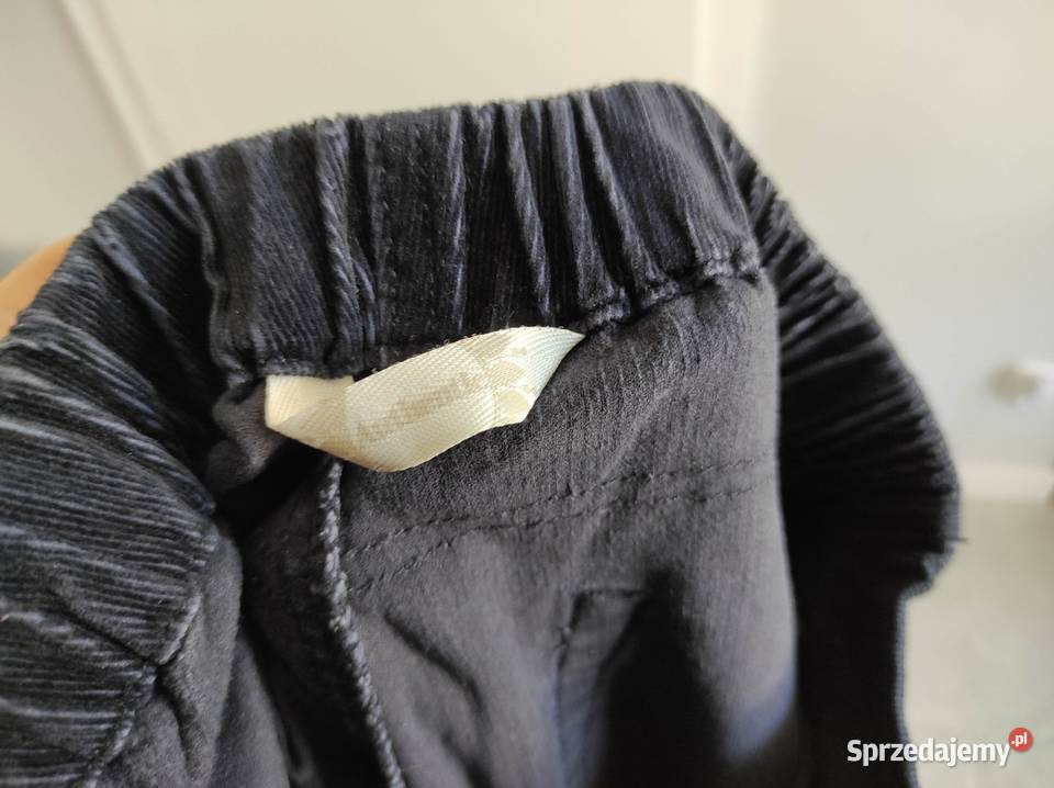 Authentic spodnie damskie sztruksowe na gumce 42