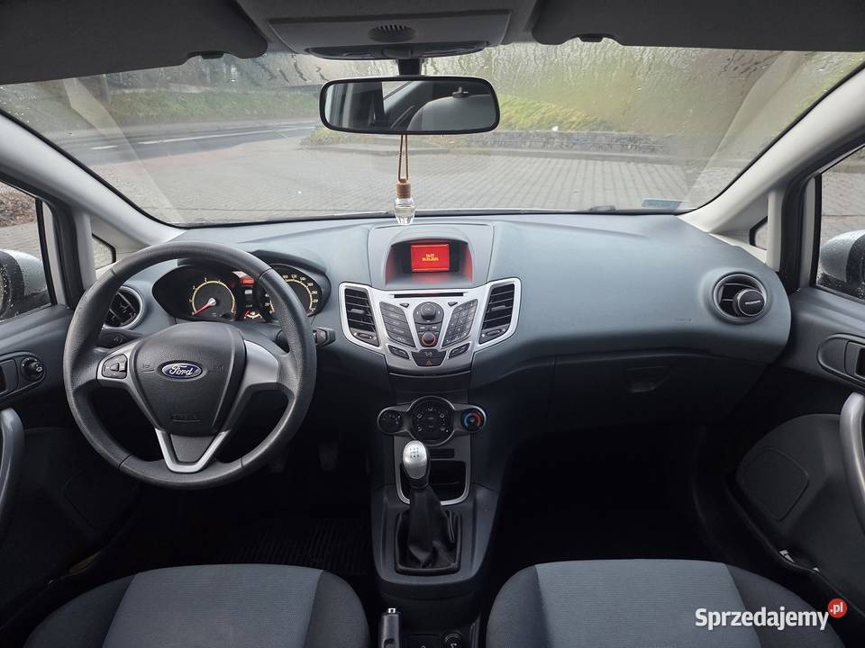 Ford Fiesta 125 Benzyna Niski Przebieg Klima