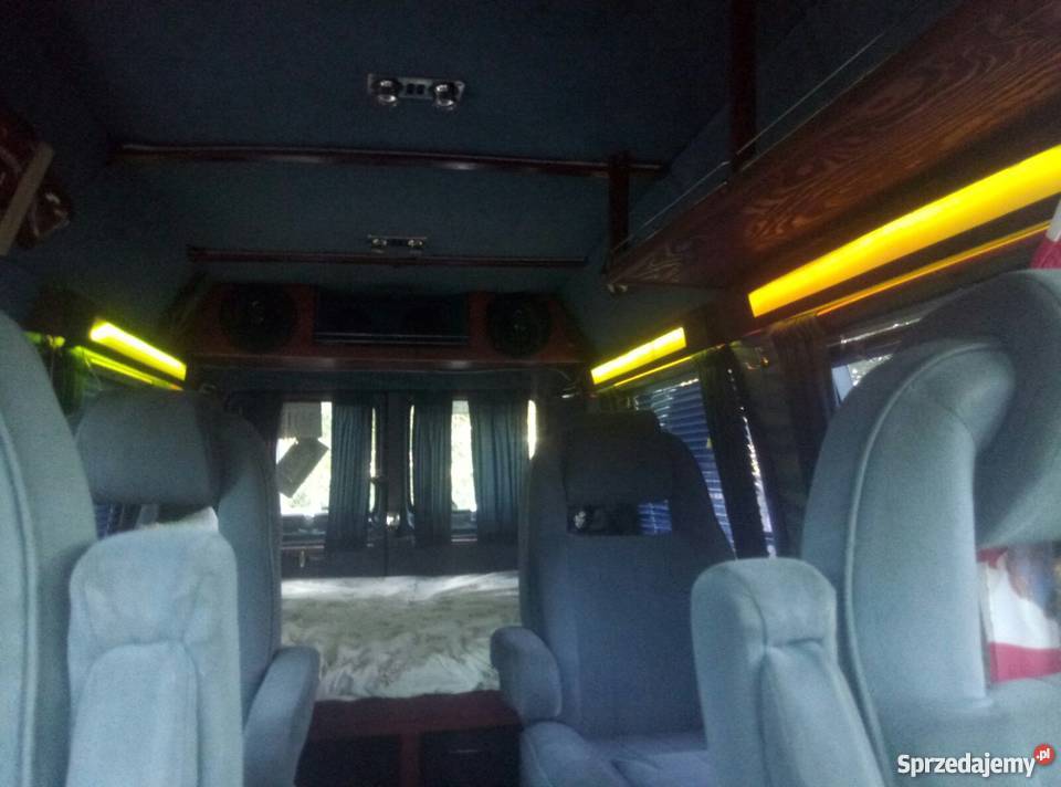 Dodge Ram VAN B 250 Salonkaprzyczepa 110km RAM