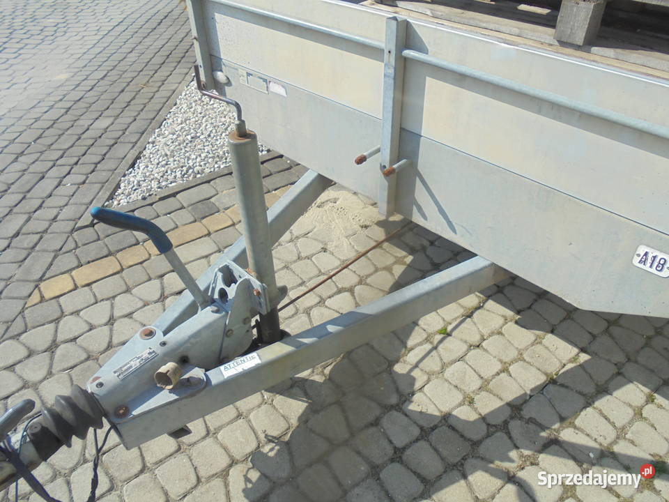 przyczepa samochodowa skrzyniowa 2700 dmc Brenderup Sonina