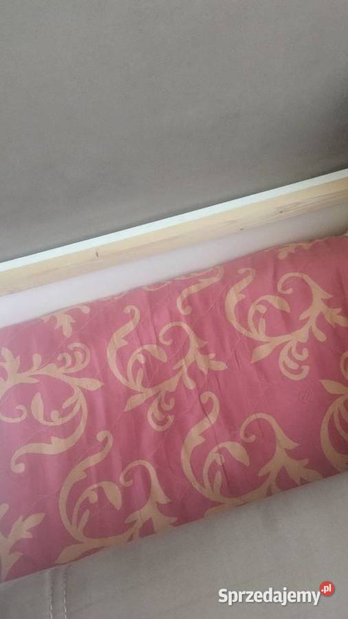 Sofa rozkładana z pojemnikiem na pościel i 5 Jasło sprzedam