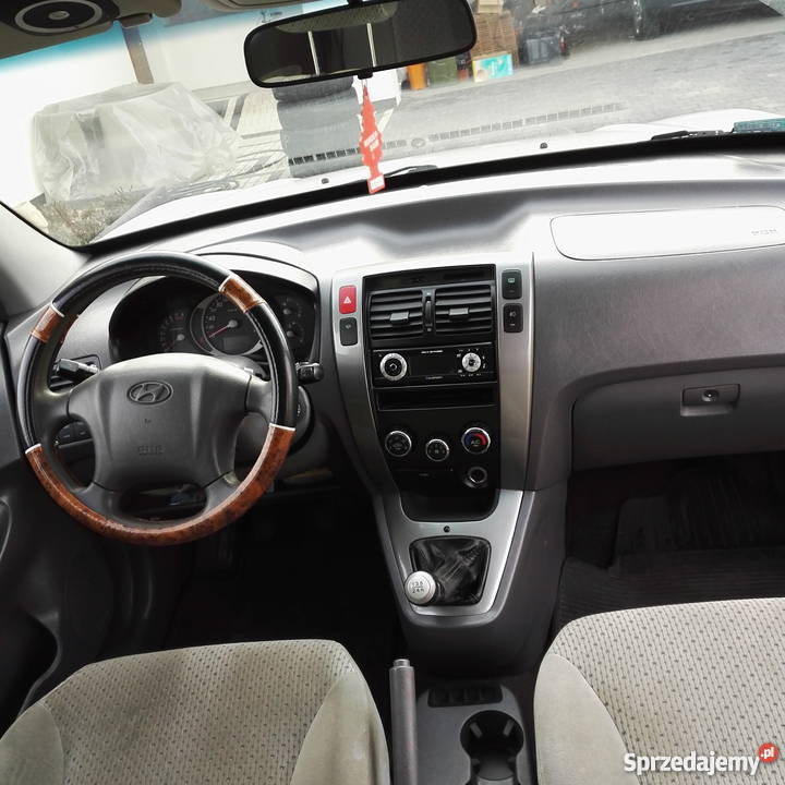 Hyundai Tucson 20 benzyna lpg 4WD 141 srebrny