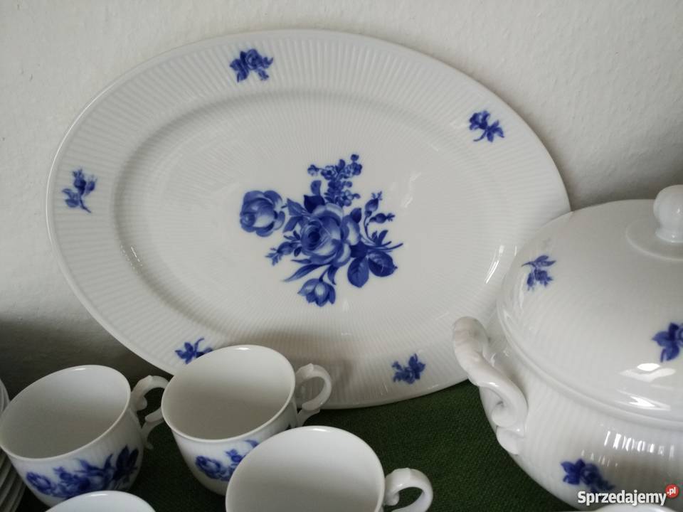 Kobaltowe róże na białej porcelanie Heinrich 38 Porcelana i szkło