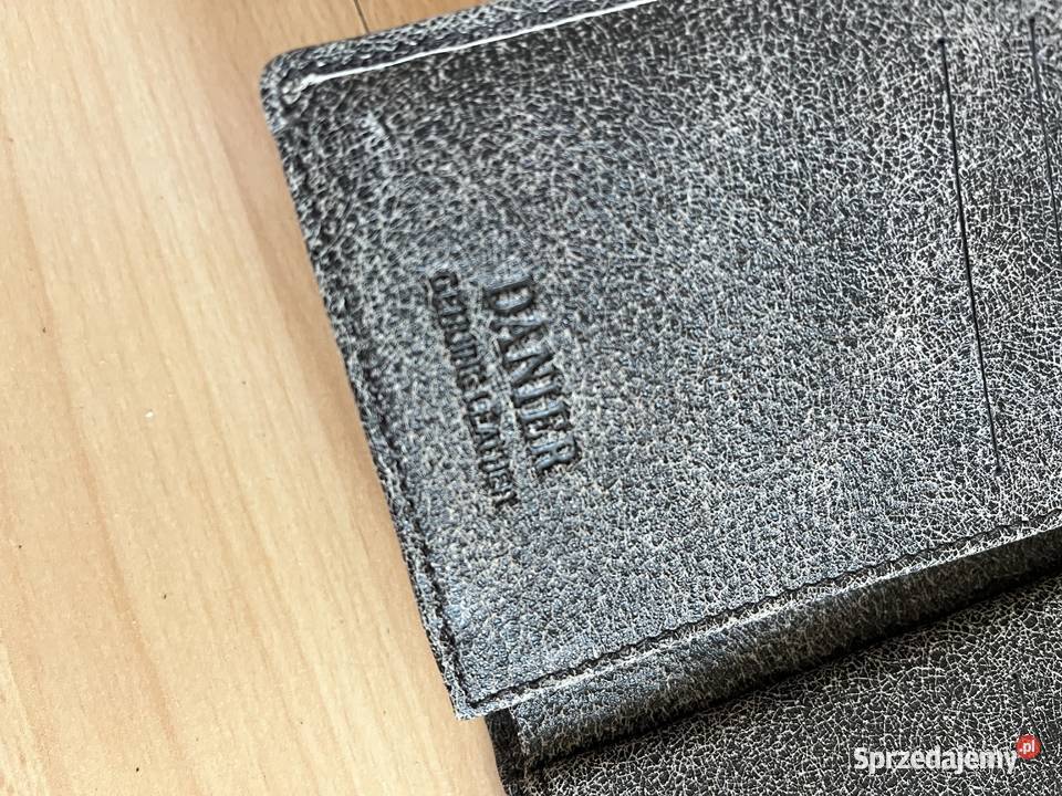 Portfel skórzany kanadyjski Danier niedrogo Pozostałe Galanteria i dodatki pomorskie