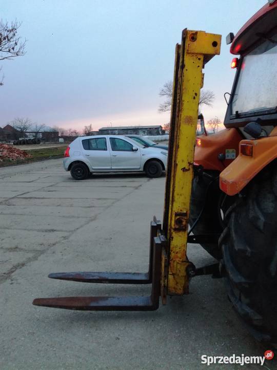 Maszt wózka widłowego na tył ciągnika Rębowo