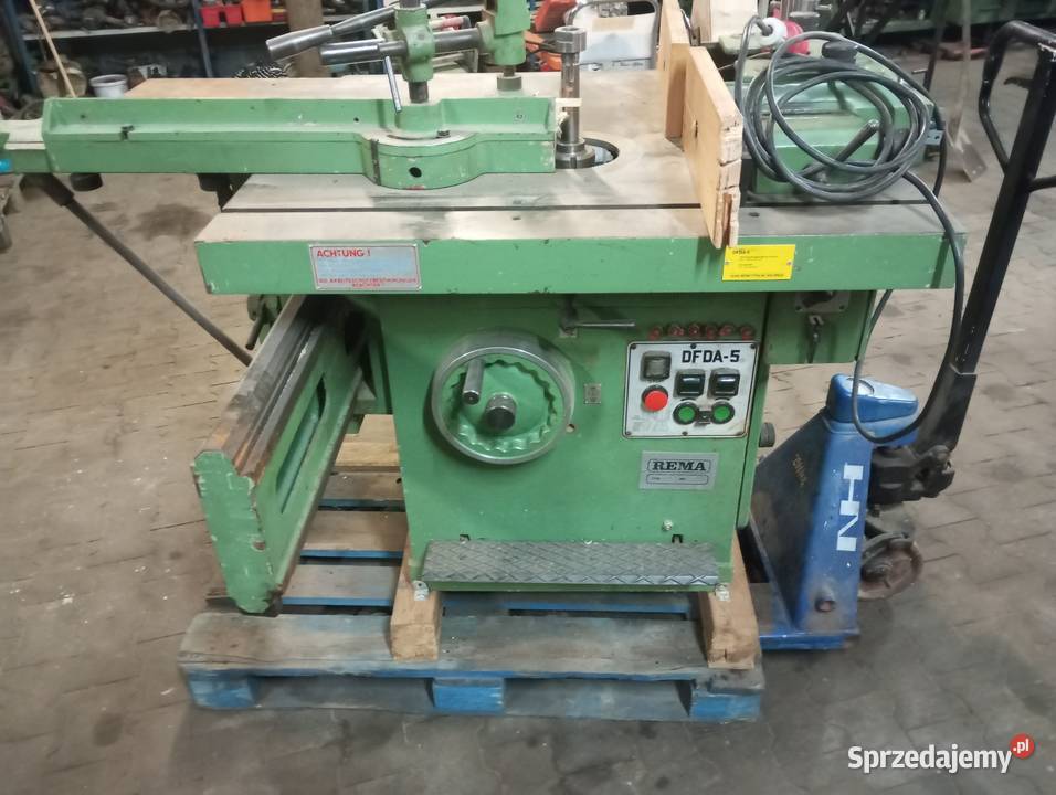 Frezarka dolnowrzecionowa z wózkiem