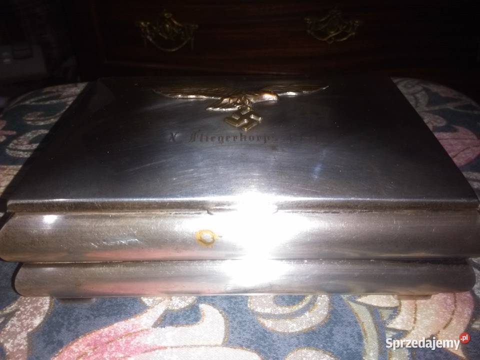 Piękna kaseta srebrzona ll wojna światowa