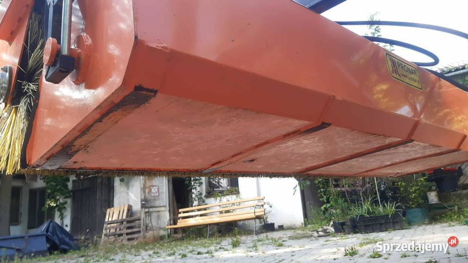 Zamiatarka zawieszana Pronar ZM200001 Agata Nałęczów