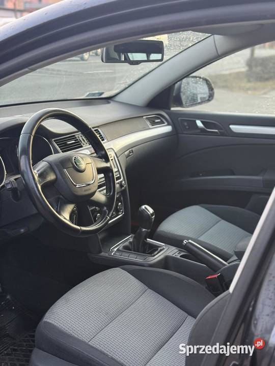 Skoda Superb II 14 14 Benzyna 122 2011r 296 000 Hatchback Częstochowa sprzedam