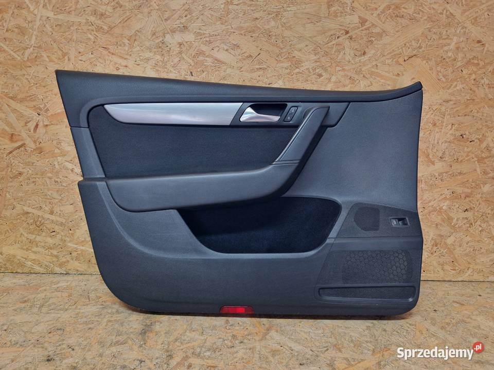 Vw passat B7 boczek kierowcy lewy przód Tapicerki samochodowe Złotoryja