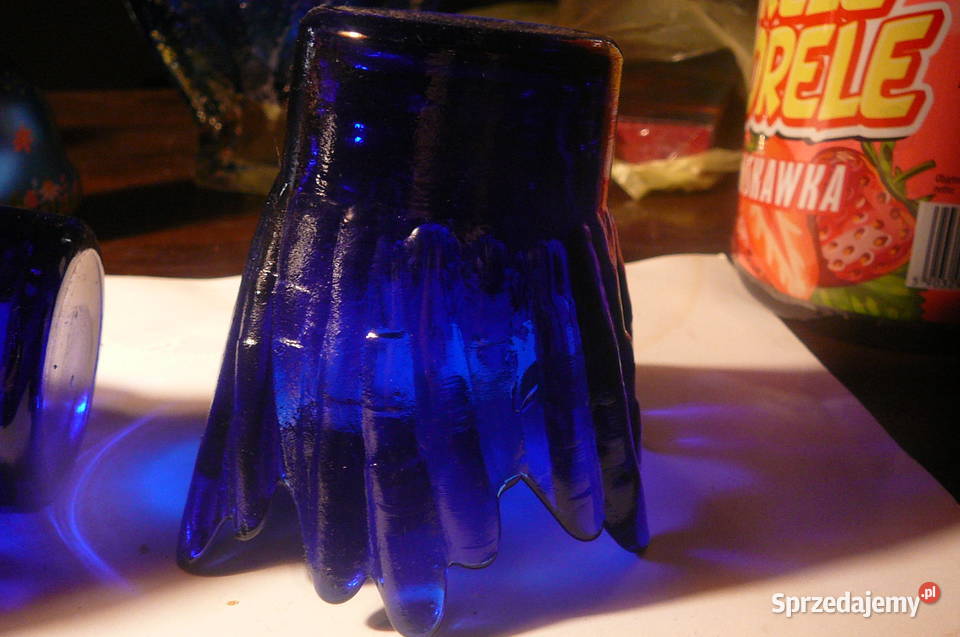 Szafirowe stare świeczniki szkło artystyczne 2 Ceramika i szkło