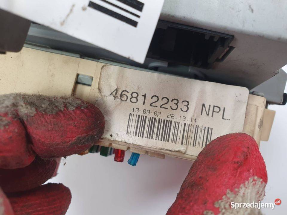 SKRZYNKA BEZPIECZNIKÓW FIAT PUNTO 46812233 Lipno sprzedam