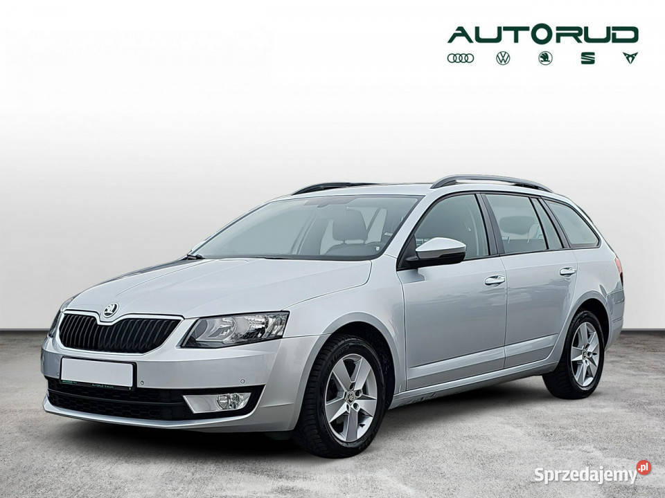 koda Octavia 16TDI 105 Ambition 2014 Salon III światła do jazdy dziennej świętokrzyskie