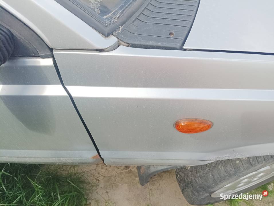 Polonez błotnik prawy srebrny caro plus atu plus sprzedam