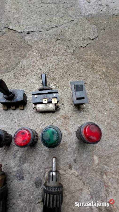 Przełączniki samochodowe PRL osobowe Leszno sprzedam