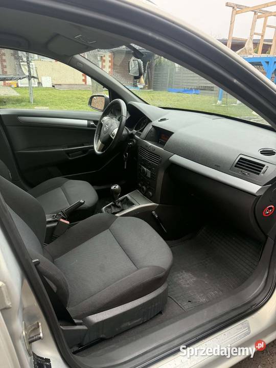 Opel ASTRA H Kombi 17 cdti 2006 279 Warta